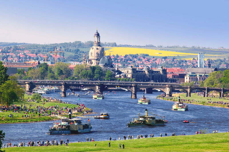 Stadt Dampferparade in Dresden